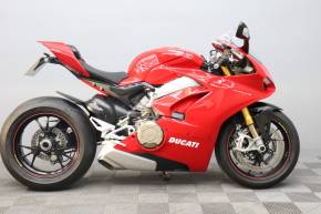 2018  Ducati Panigale V4S at Automotive Cars Keighley
